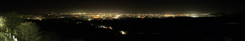 ホテルヴィラシティ雲谷駐車場からのパノラマ夜景写真