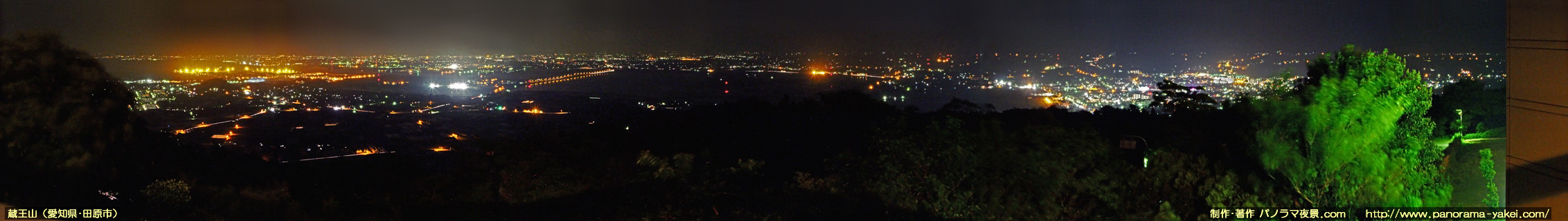 蔵王山展望台からのパノラマ夜景写真
