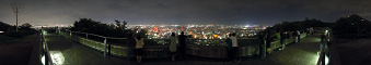 金華山展望公園展望台からのパノラマ夜景写真