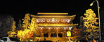 知恩院ライトアップ 国宝「三門」のパノラマ夜景写真