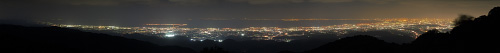 和泉葛城山展望台からのパノラマ夜景写真（大阪方面）