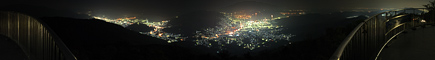 灰ヶ峰のパノラマ夜景写真