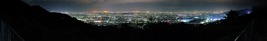 油山 片江展望台からのパノラマ夜景写真